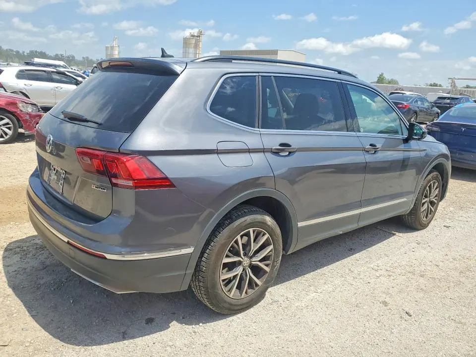 2020 VOLKSWAGEN TIGUAN SE  