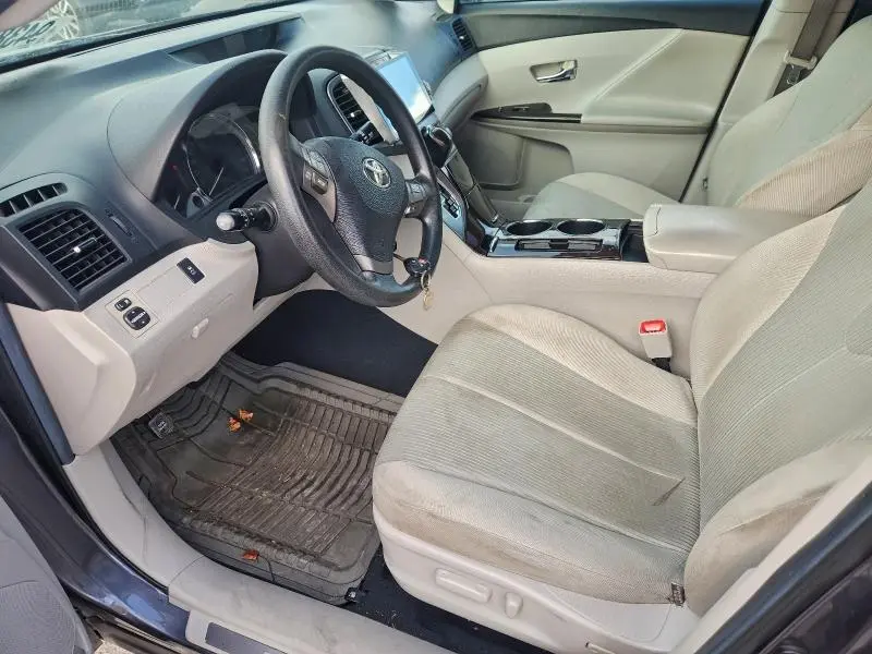 2012 TOYOTA VENZA LE  