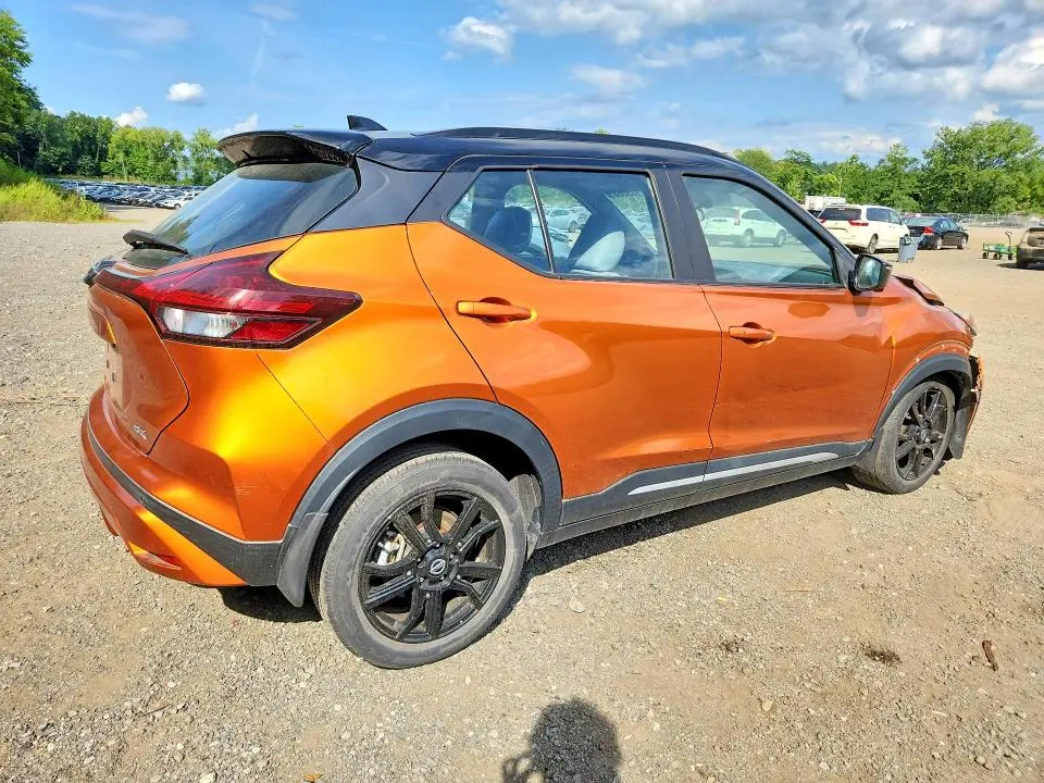 2021 NISSAN KICKS SR  
