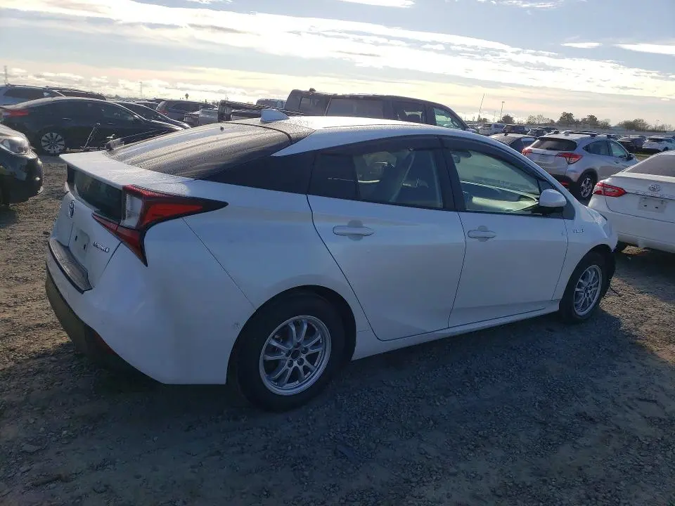2021 TOYOTA PRIUS LE  