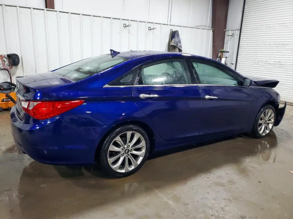 2011 HYUNDAI SONATA SE  