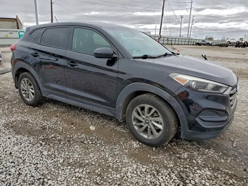 2017 HYUNDAI TUCSON SE  