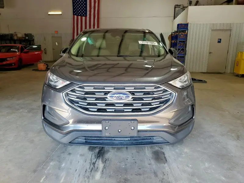 2020 FORD EDGE SE  