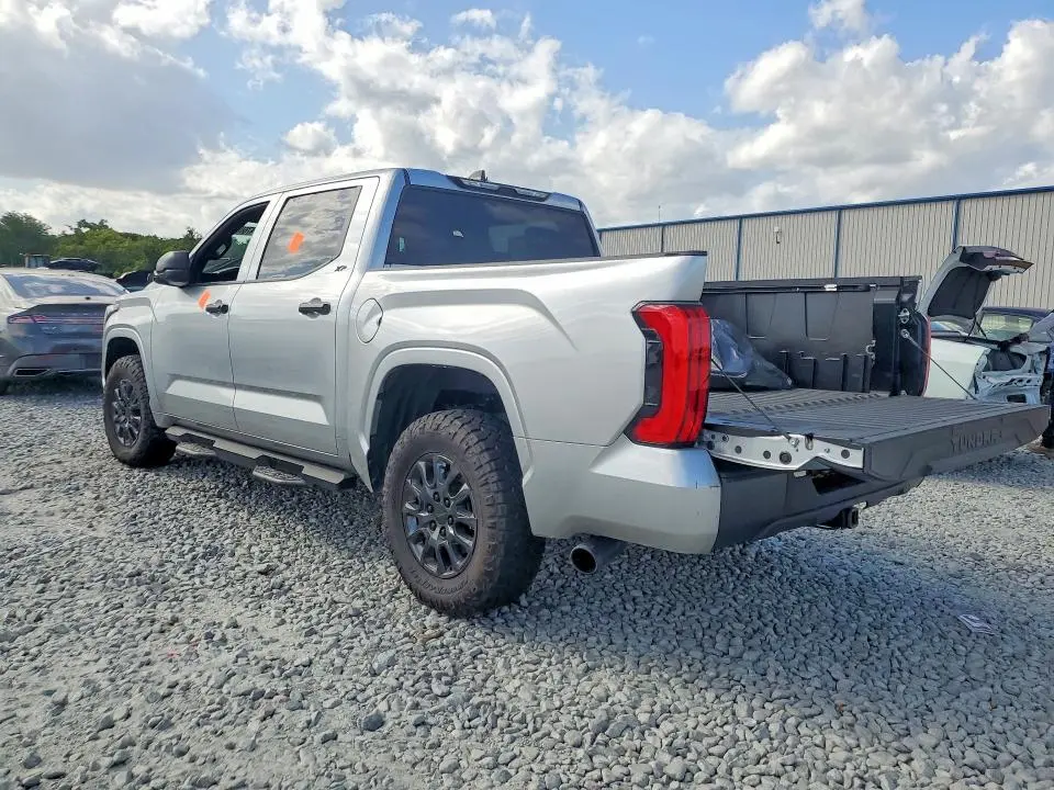 2025 TOYOTA TUNDRA SR  