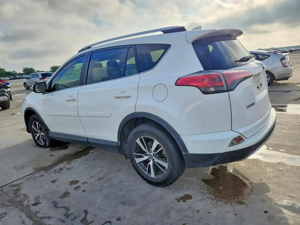 2016 TOYOTA RAV4 XLE  