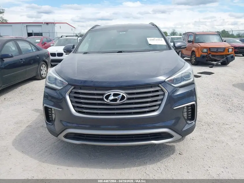 2018 HYUNDAI SANTA FE SE