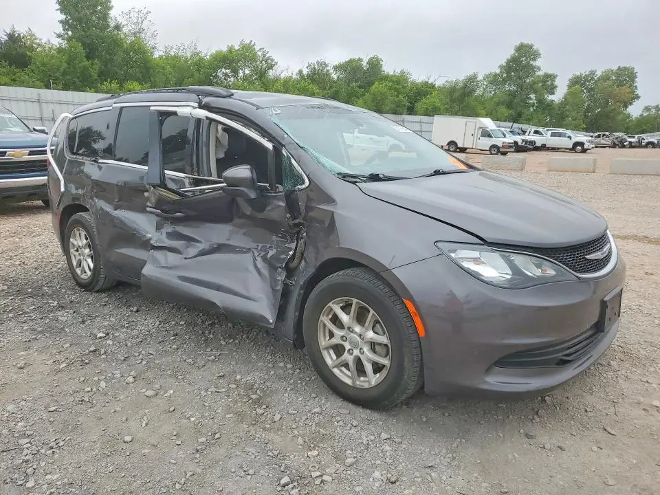 2020 CHRYSLER VOYAGER LXI  