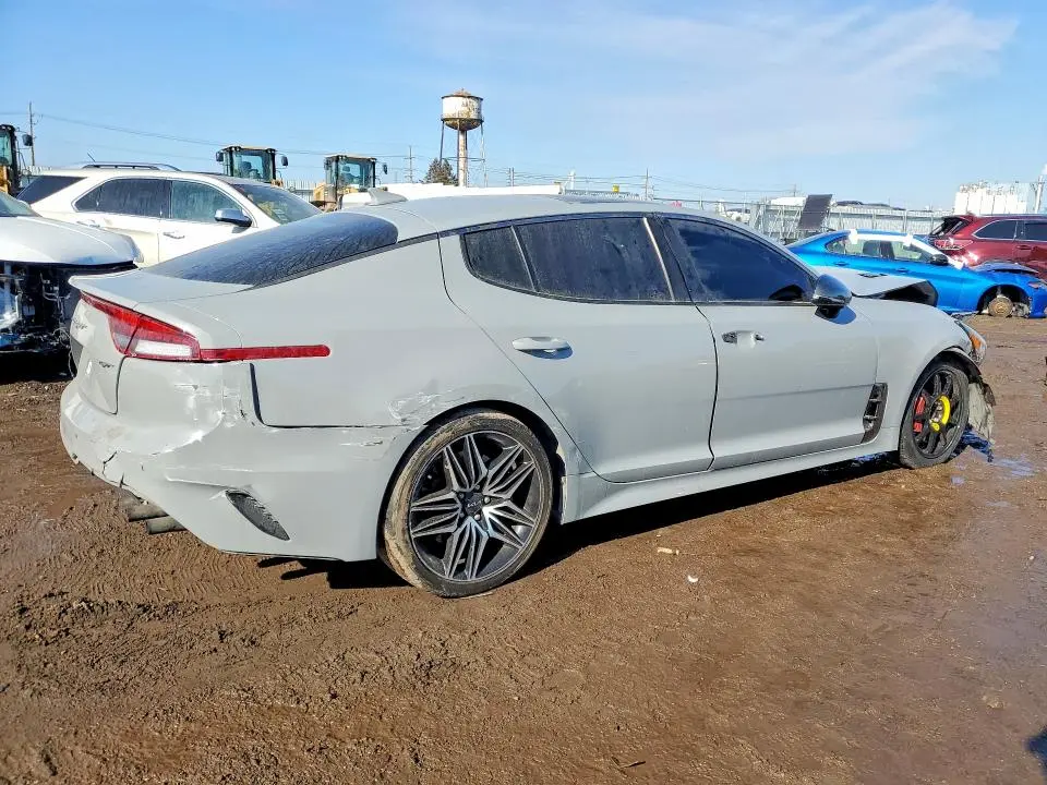 2022 KIA STINGER GT1  
