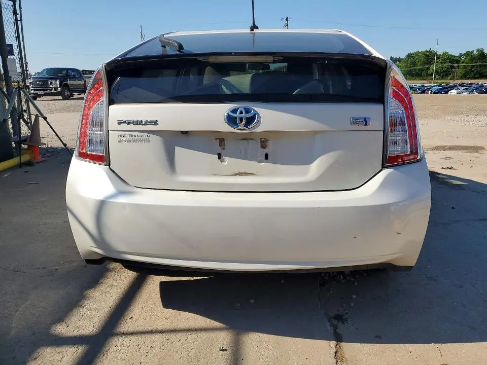 2015 TOYOTA PRIUS THREE  