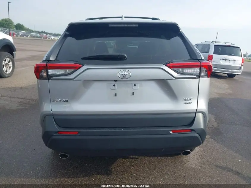 2022 TOYOTA RAV4 XLE PREMIUM