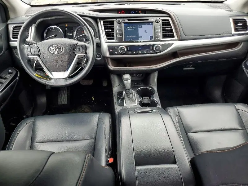 2018 TOYOTA HIGHLANDER XLE  