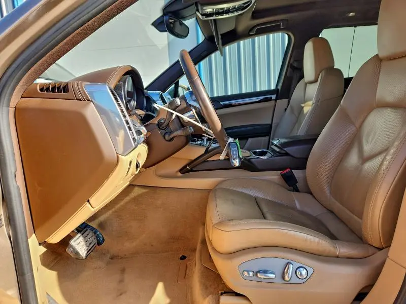 2017 PORSCHE CAYENNE S  