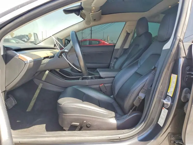 2018 TESLA MODEL 3   