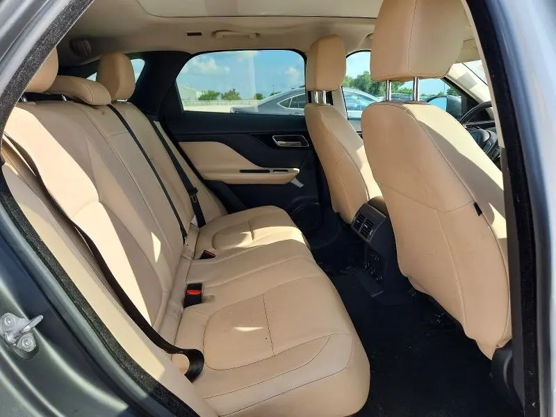2018 JAGUAR F-PACE PREMIUM  