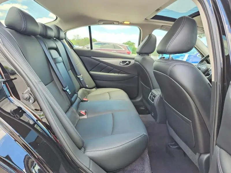 2022 INFINITI Q50 LUXE  