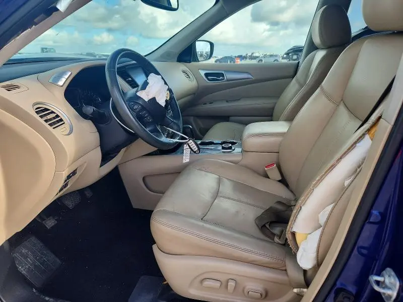 2017 NISSAN PATHFINDER SL  
