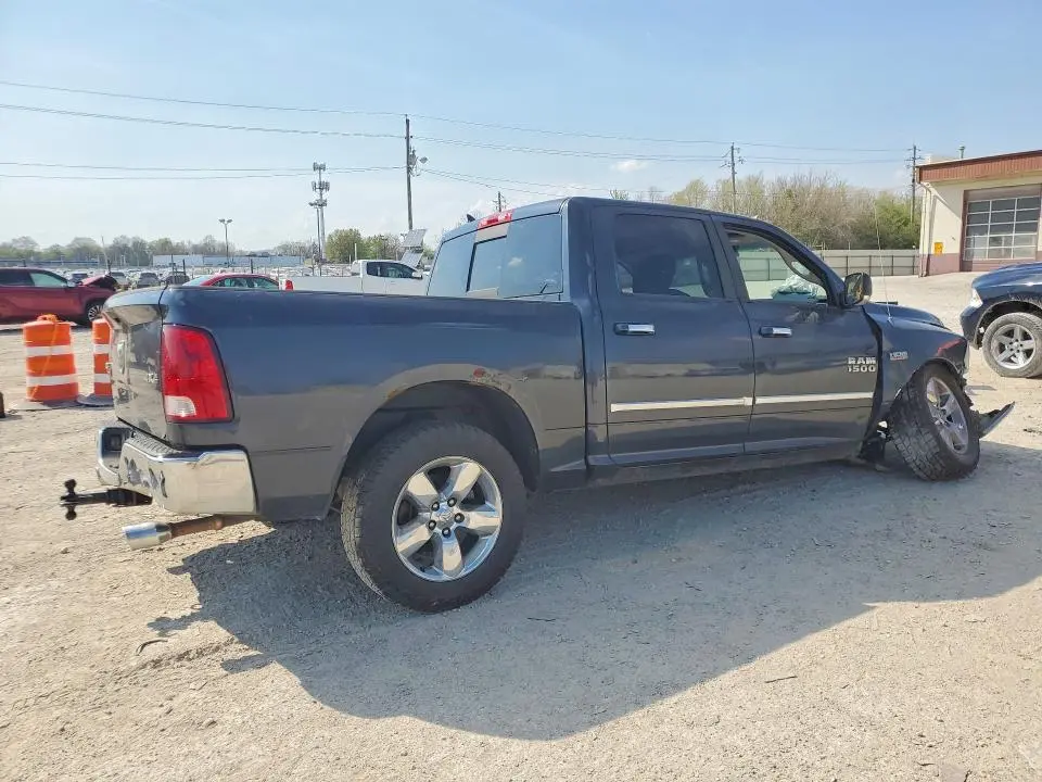 2013 RAM 1500 SLT  