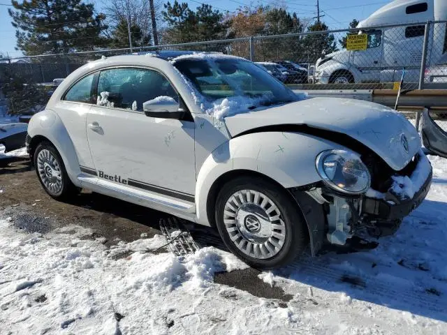 2013 VOLKSWAGEN BEETLE 