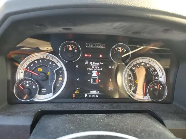 2016 RAM 1500 SLT  