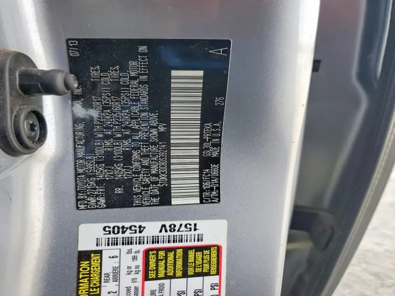 2013 TOYOTA SIENNA LE  