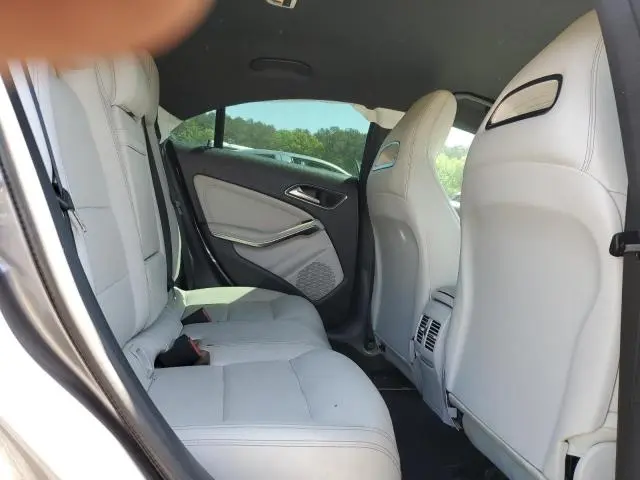 2019 MERCEDES-BENZ CLA 250