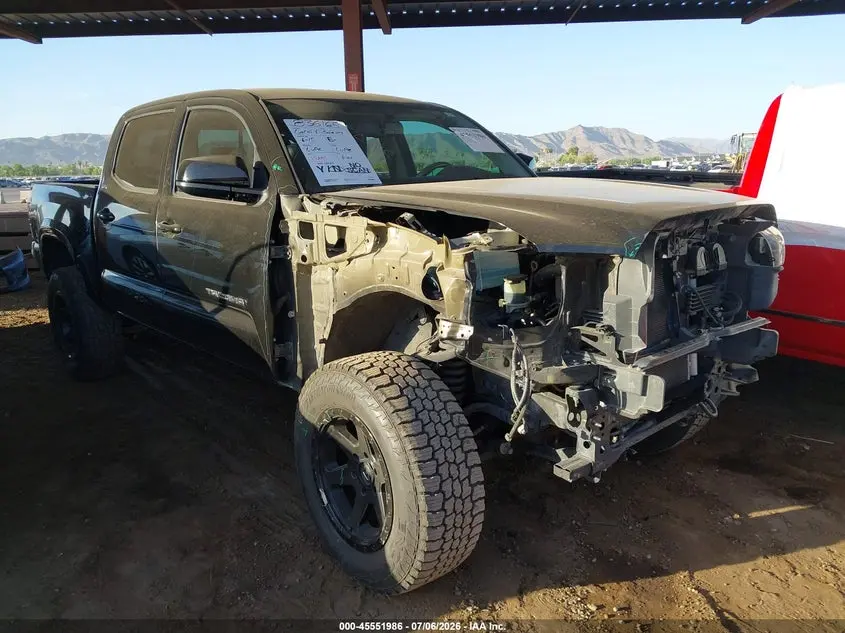 2017 TOYOTA TACOMA SR5 V6