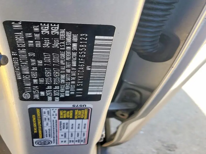 2015 KIA SORENTO LX  
