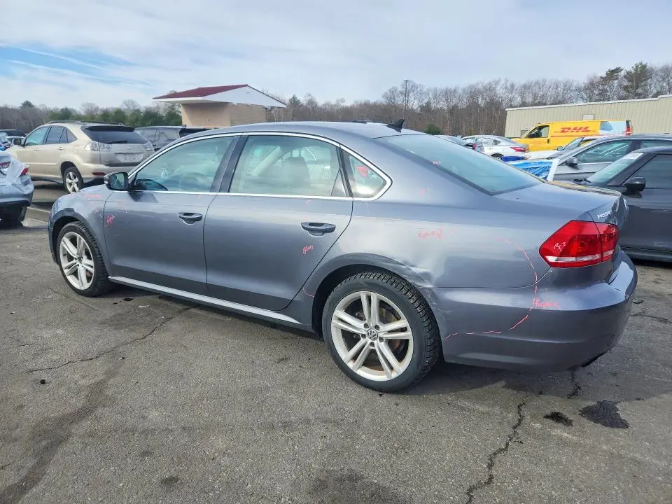 2014 VOLKSWAGEN PASSAT SE  