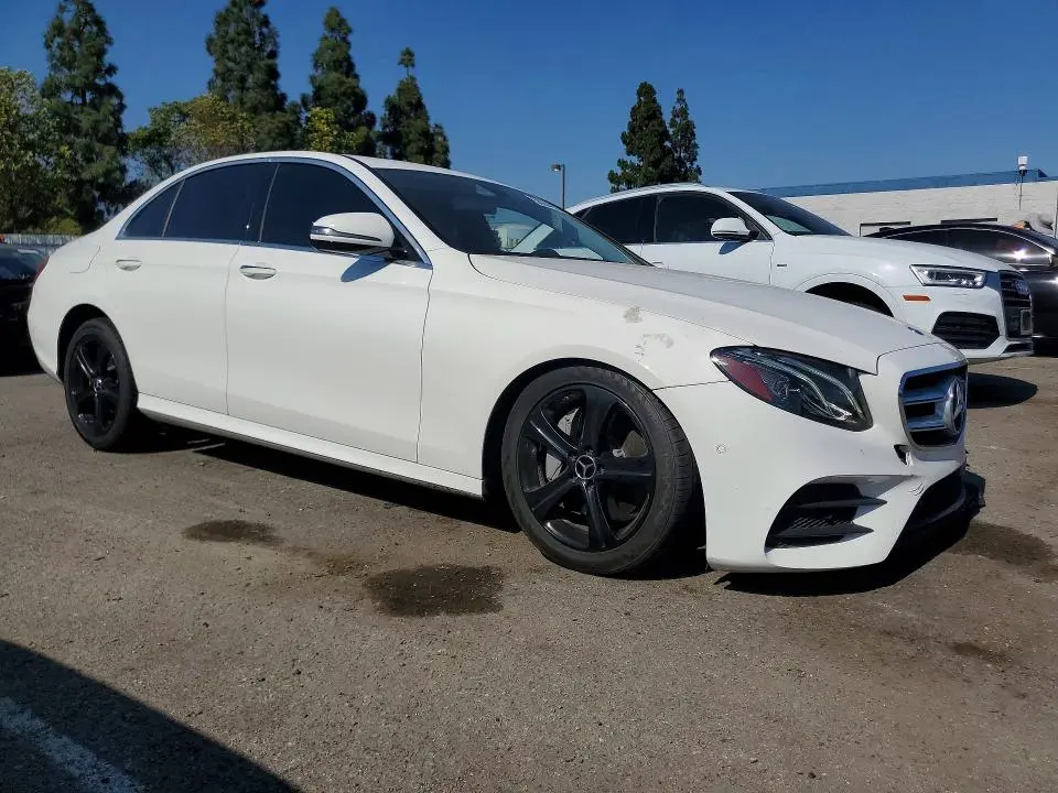 2017 MERCEDES-BENZ E 300  