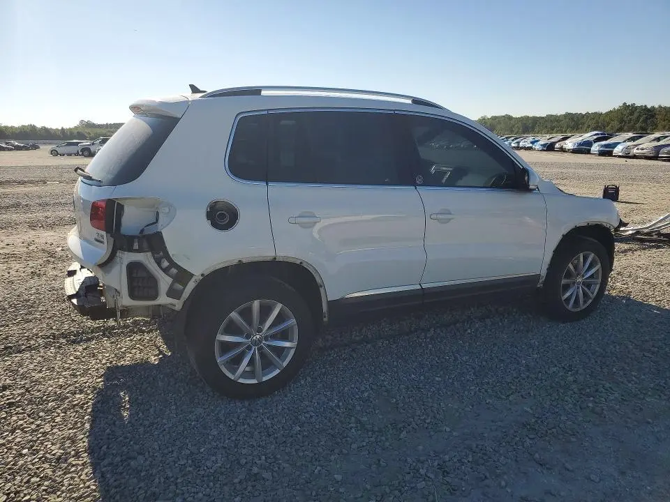 2017 VOLKSWAGEN TIGUAN WOLFSBURG  