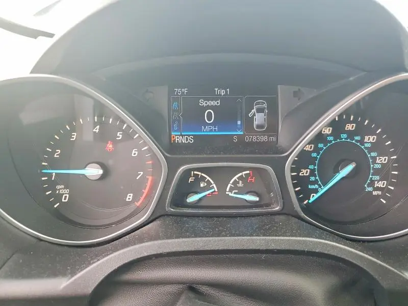 2016 FORD ESCAPE SE  