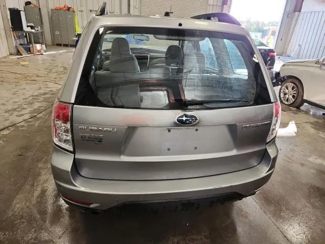 2010 SUBARU FORESTER XS  