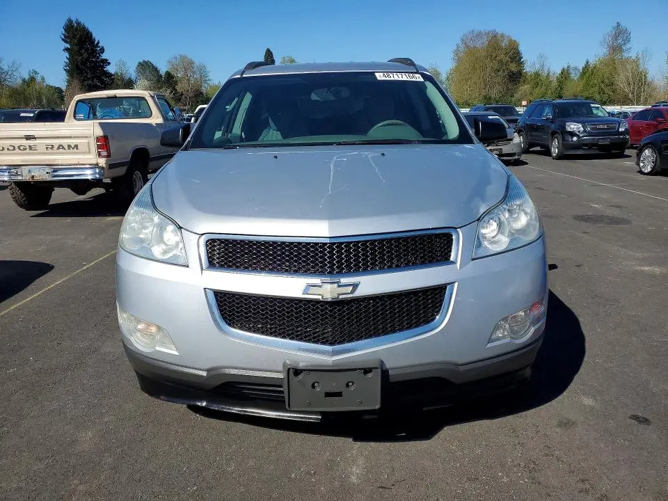 2011 CHEVROLET TRAVERSE LS  