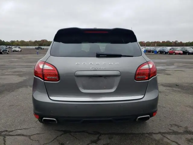 2014 PORSCHE CAYENNE   