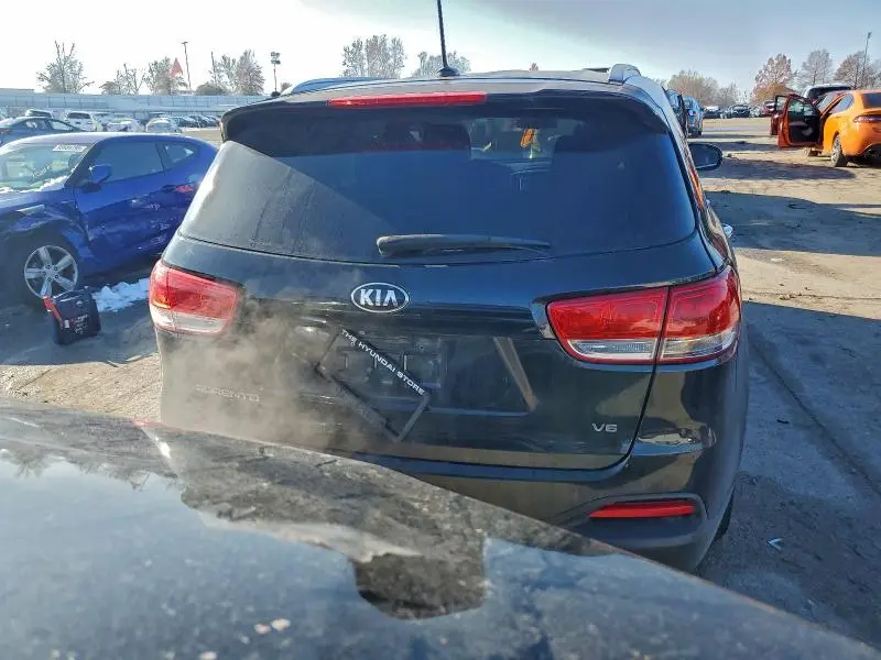 2016 KIA SORENTO LX  