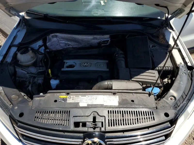 2015 VOLKSWAGEN TIGUAN S  
