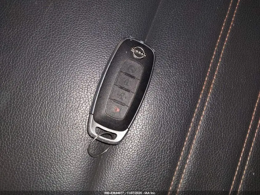 2023 NISSAN KICKS SR XTRONIC CVT