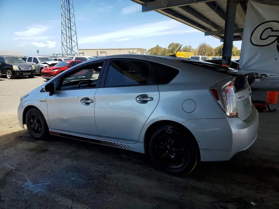 2012 TOYOTA PRIUS THREE  