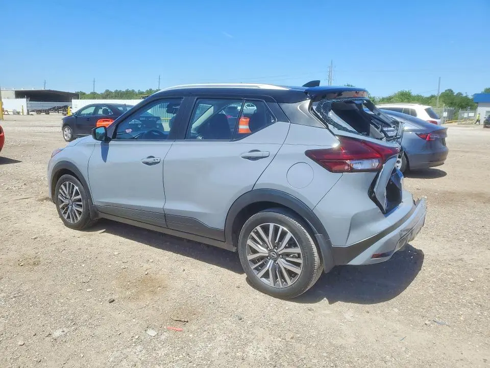 2023 NISSAN KICKS SV  