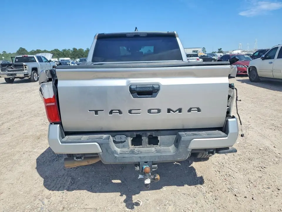 2024 TOYOTA TACOMA SR5  