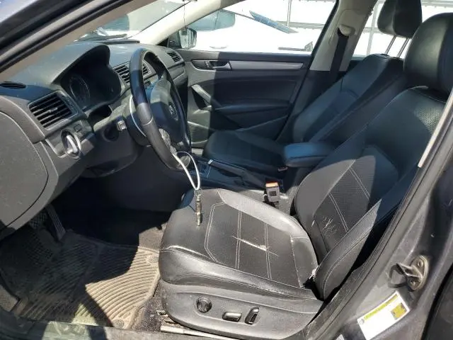 2014 VOLKSWAGEN PASSAT S  