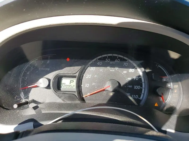 2012 TOYOTA SIENNA LE 8-PASSENGER  