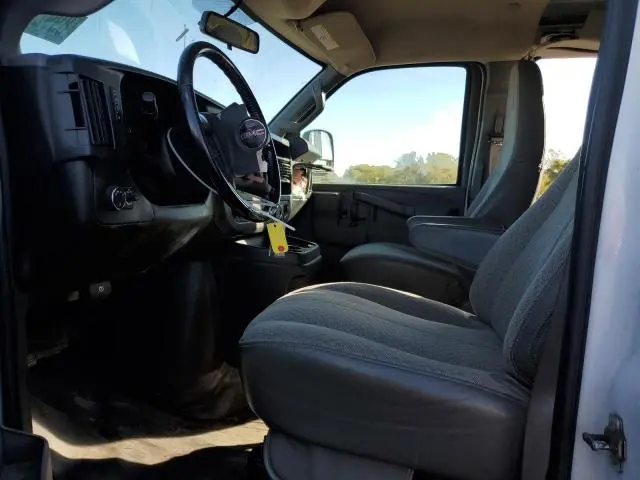 2022 GMC SAVANA G2500  