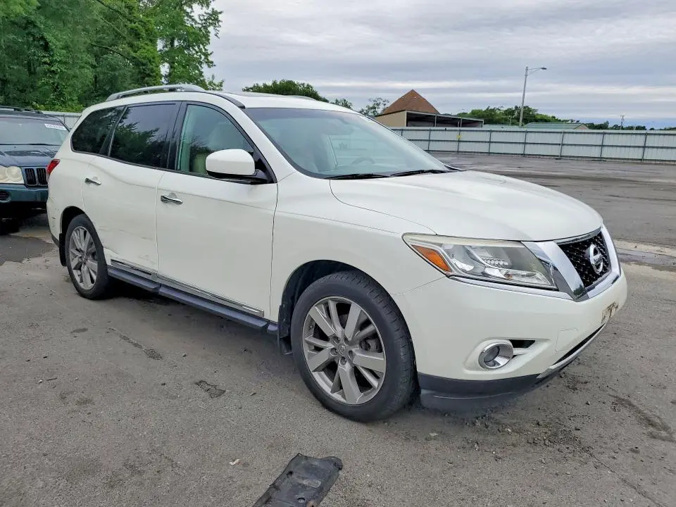 2016 NISSAN PATHFINDER PLATINUM  
