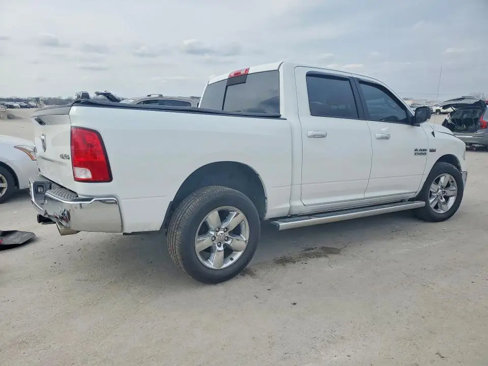 2017 RAM 1500 SLT  