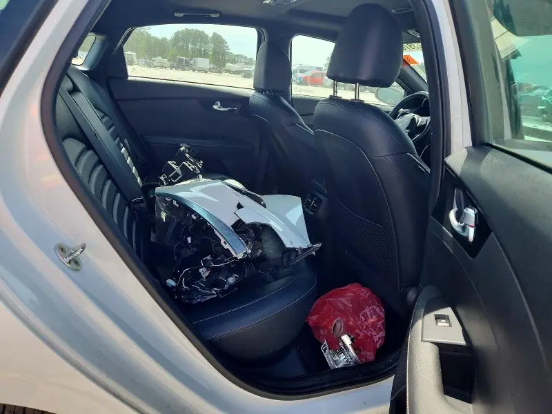 2023 KIA FORTE GT LINE  