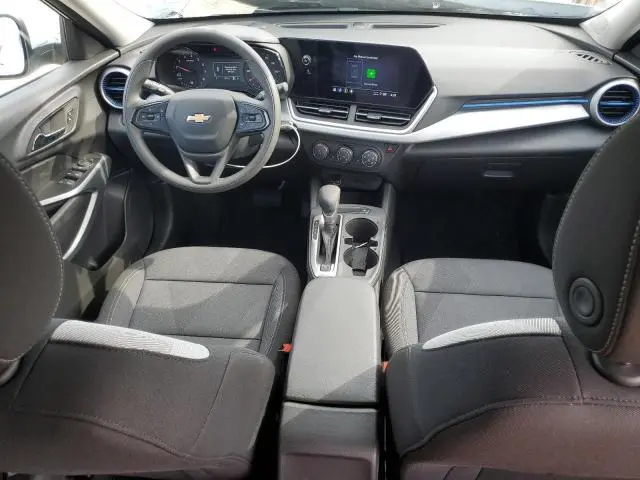2025 CHEVROLET TRAX LS  
