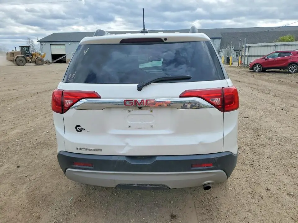 2017 GMC ACADIA SLE  