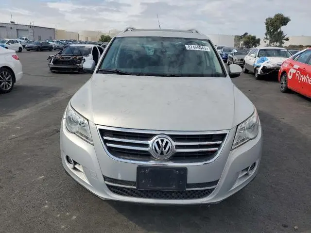 2011 VOLKSWAGEN TIGUAN S  