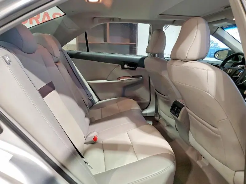 2012 TOYOTA CAMRY XLE V6  